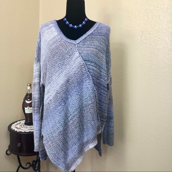 Sweater V-neck Asymmetrical Style - Picture 4 of 6